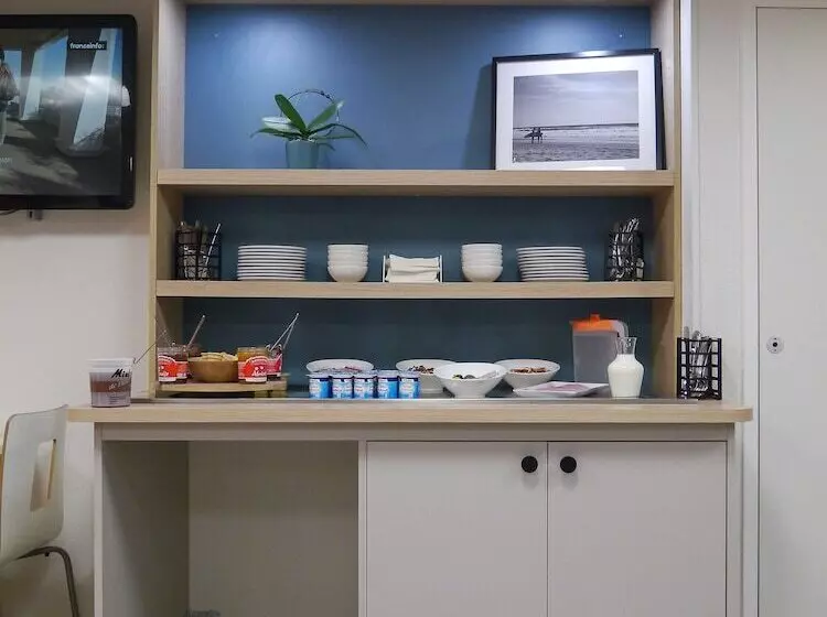 Отель Kyriad Direct Mont De Marsan   St Avit