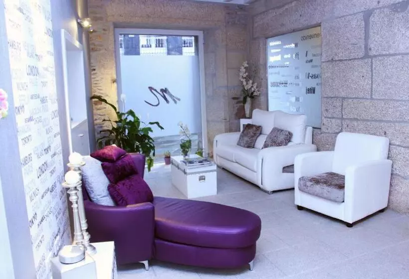 Отель Montenegro Compostela