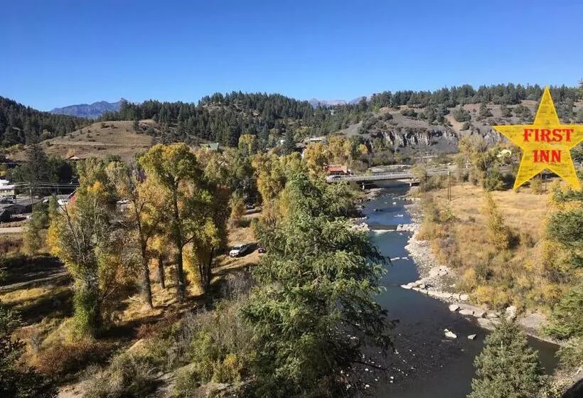 Отель Riverwalk Inn