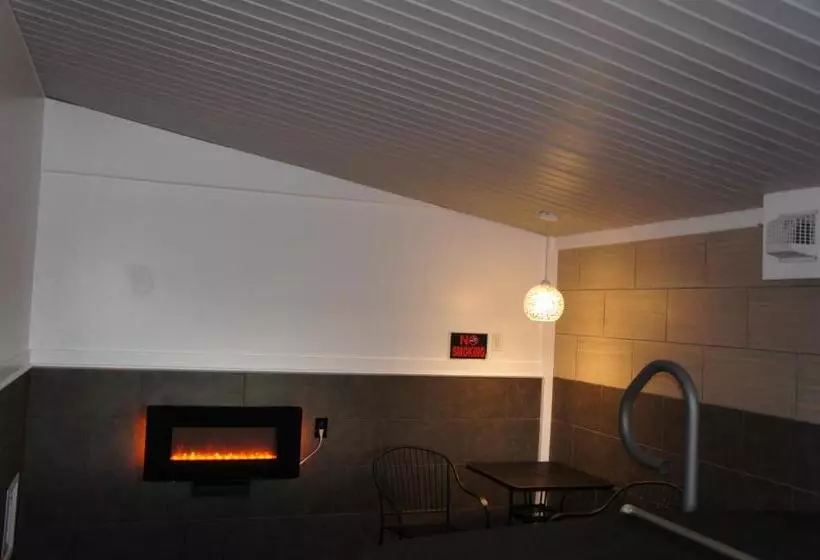 Отель Riverwalk Inn