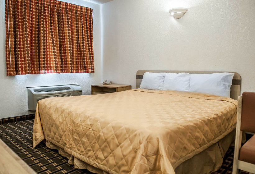 Отель Extend A Suites Albuquerque West