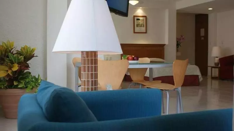 ホテル Y Suites Nader