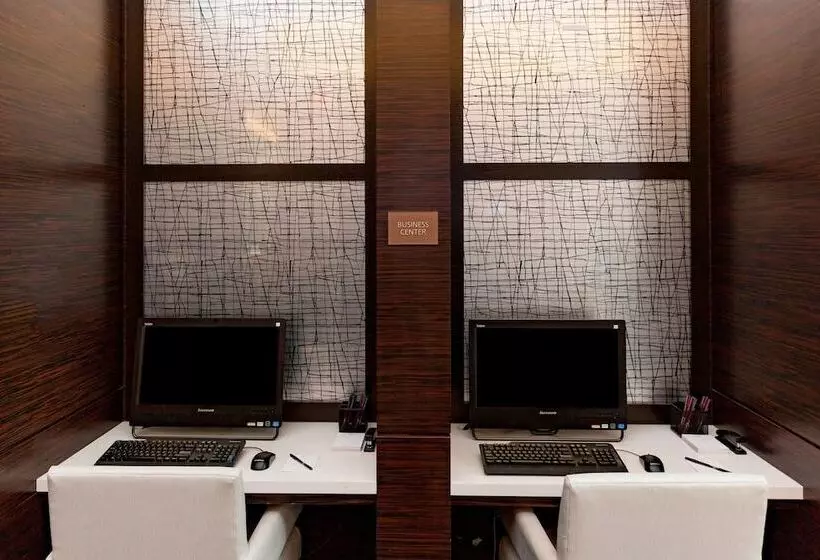 Residence Inn By Marriott New York Manhattan/central Park