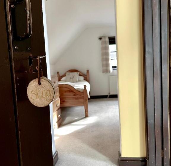 فندق صغير The Plough Inn Boddington