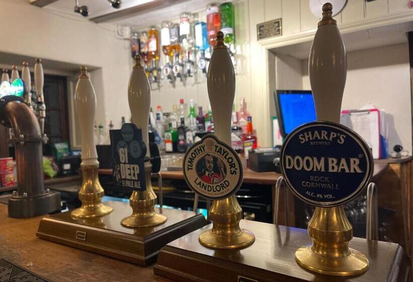 فندق صغير The Plough Inn Boddington