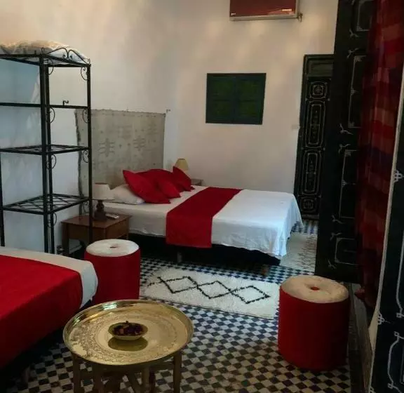 تختخواب و صبحانه Riad Dar Alma Fes