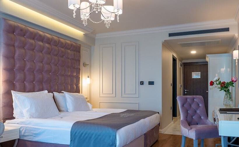 Casa Di Fiore Spa And Medical Hotel, Mineral Pools & Private Beach