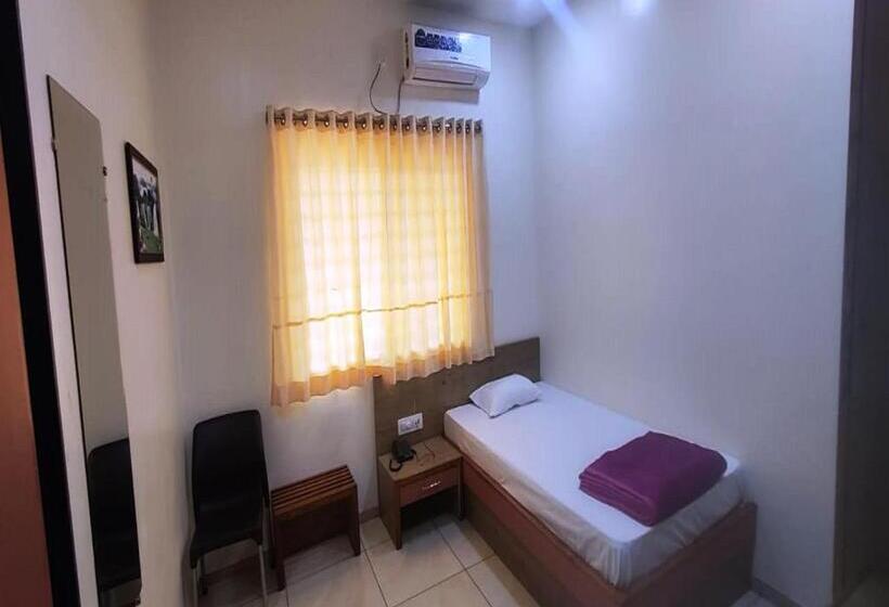 בית מלון כפרי Royal Residency