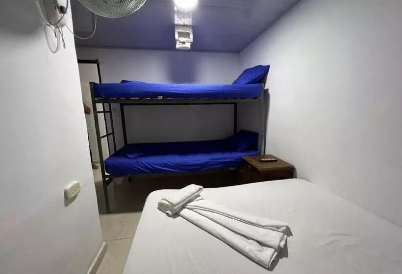 Majatalo Casa Alojamiento Las Acacias