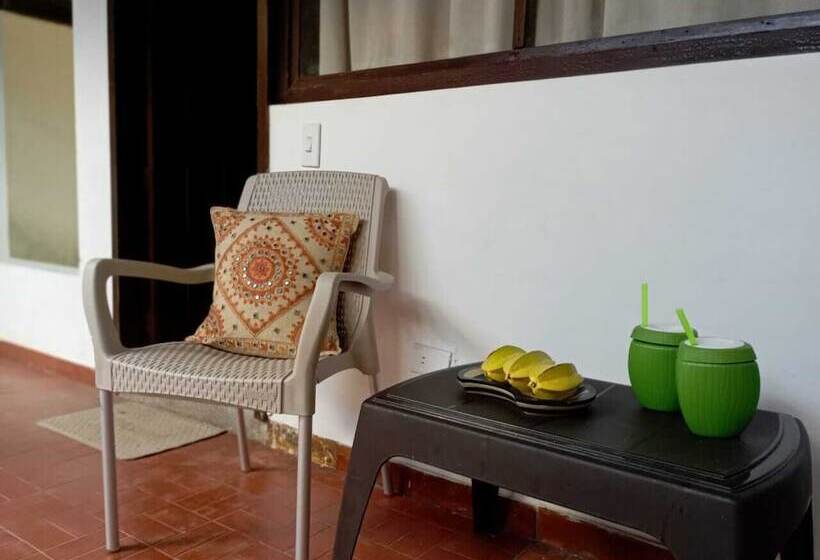 بنسيون San José House