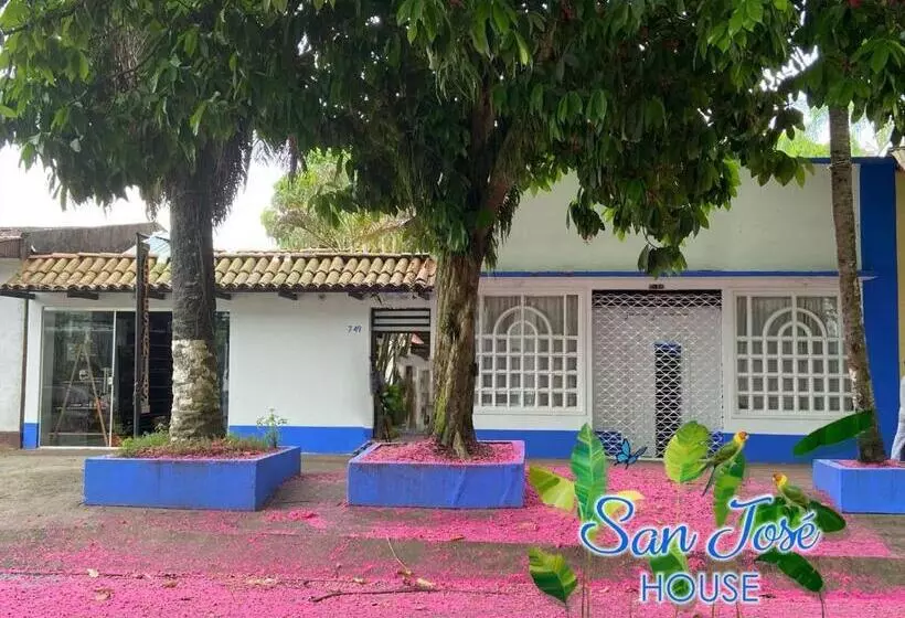 Majatalo San José House