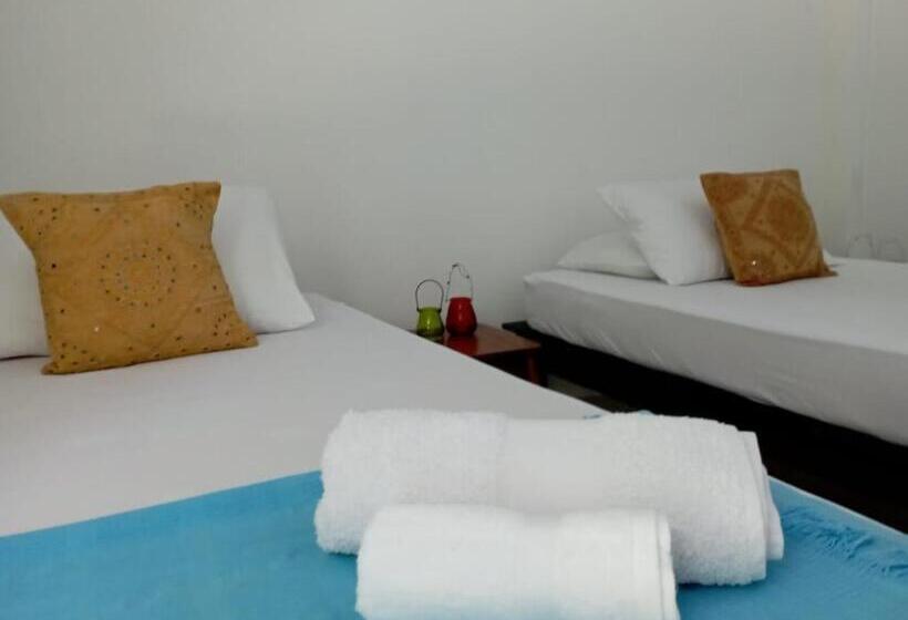 بنسيون San José House