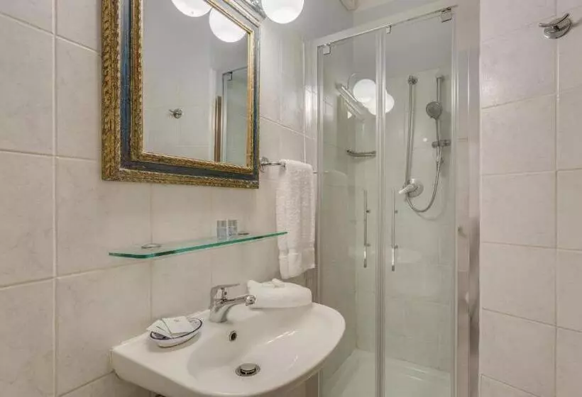 ベッドアンドブレックファースト Locanda Dei Guelfi