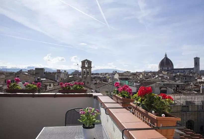 ベッドアンドブレックファースト Locanda Dei Guelfi