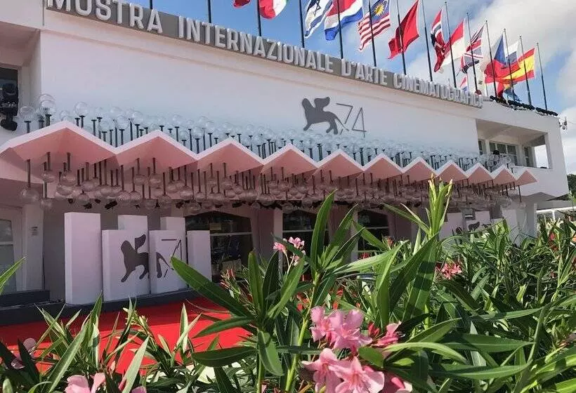 Bed and Breakfast Oasis Lagoon Estate