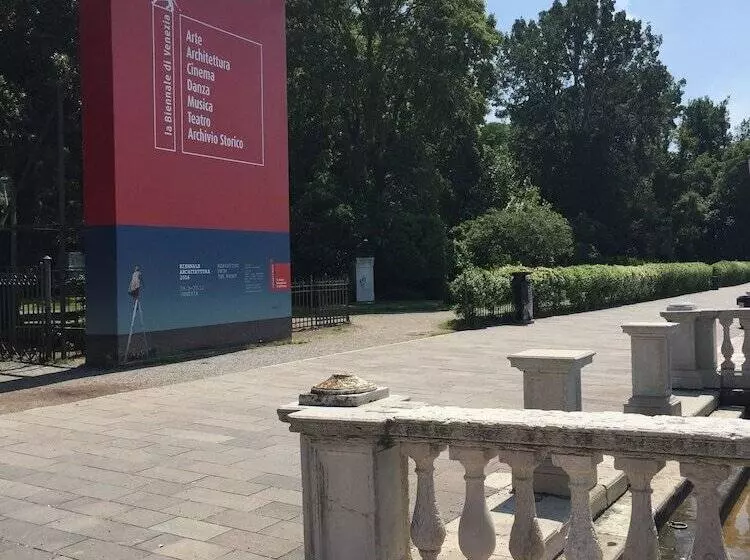 Bed and Breakfast Oasis Lagoon Estate