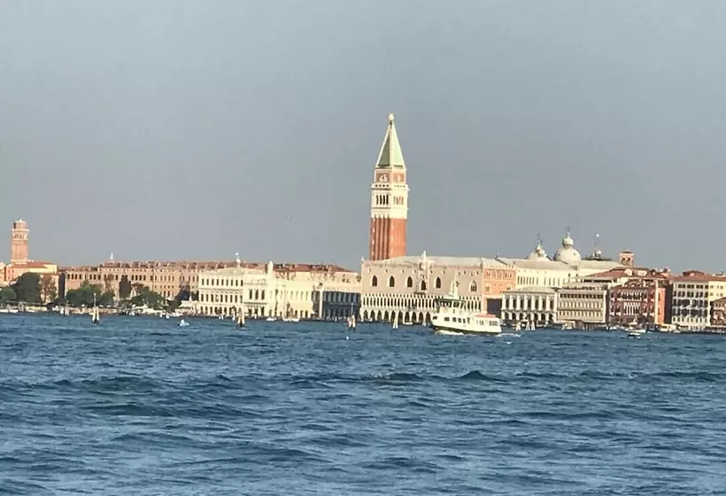 Bed and Breakfast Oasis Lagoon Estate