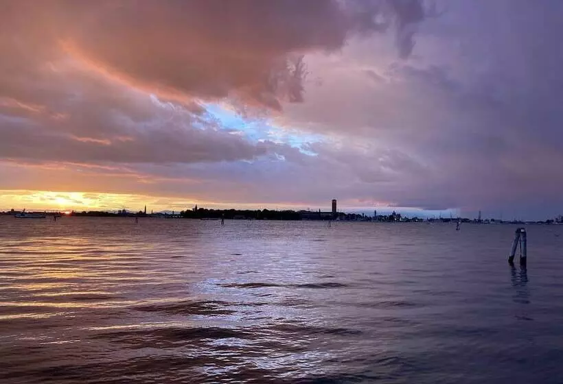 Bed and Breakfast Oasis Lagoon Estate