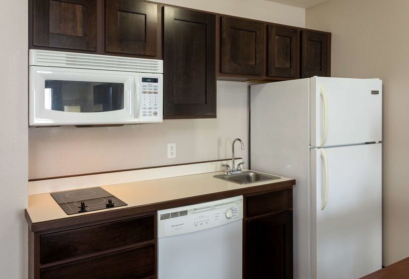 Grandstay Hotel & Suites Downtown Sheboygan