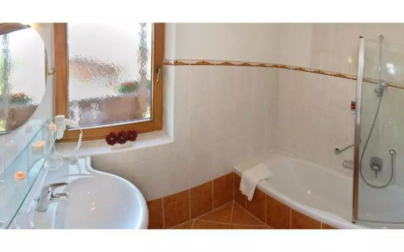 فندق Apart Tuxertal