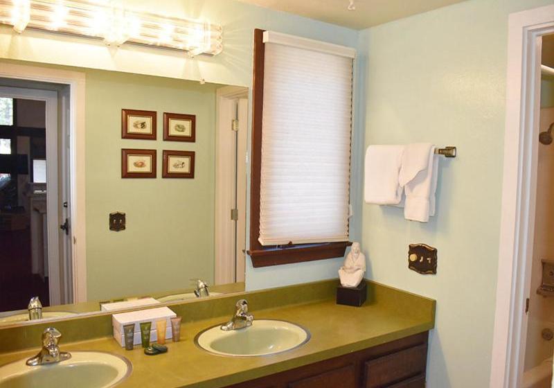 هتل Chateau Sans Nom 27