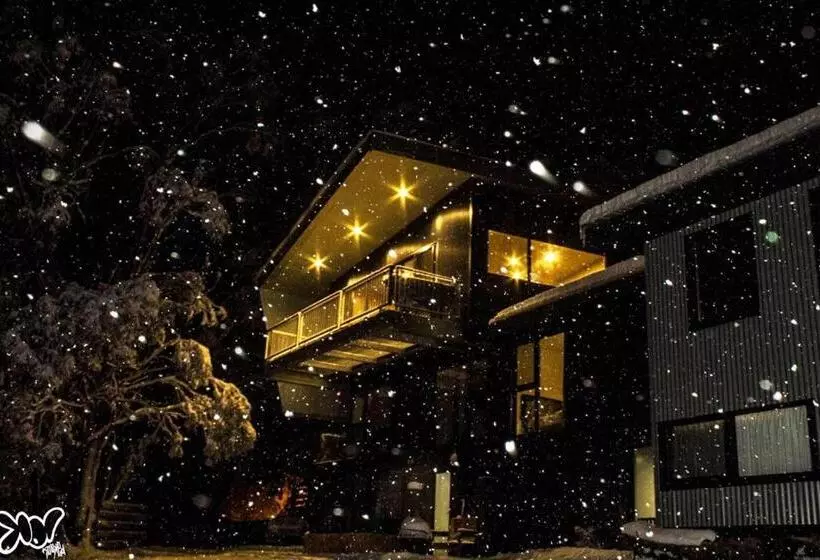 Отель Diana Alpine Lodge