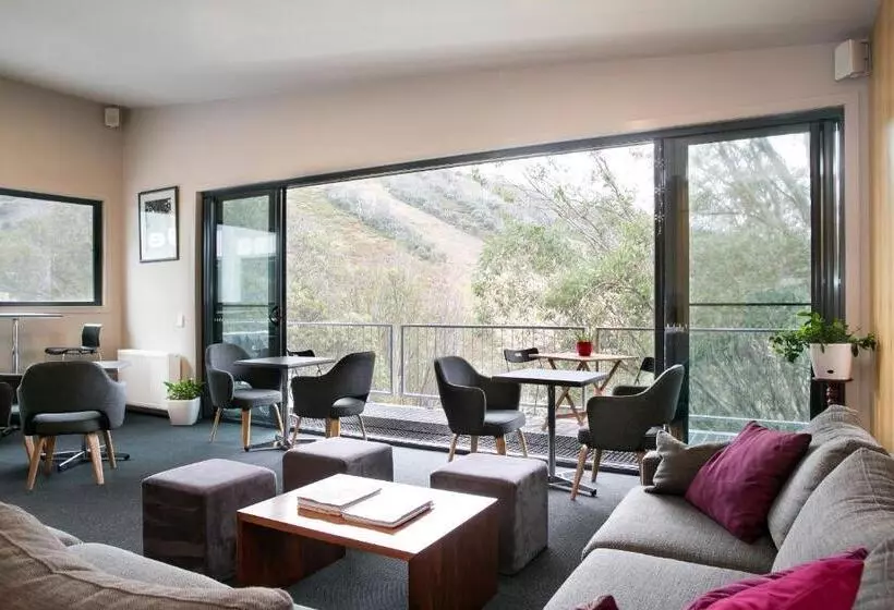 Отель Diana Alpine Lodge