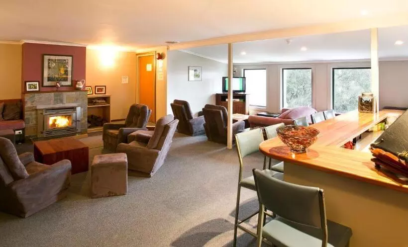 Отель Diana Alpine Lodge