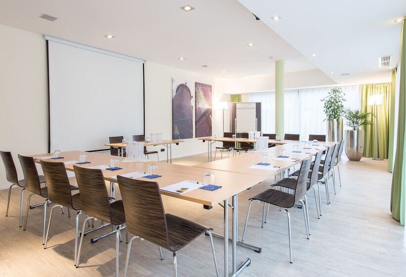 Hotel Holiday Inn Express Neunkirchen, An Ihg