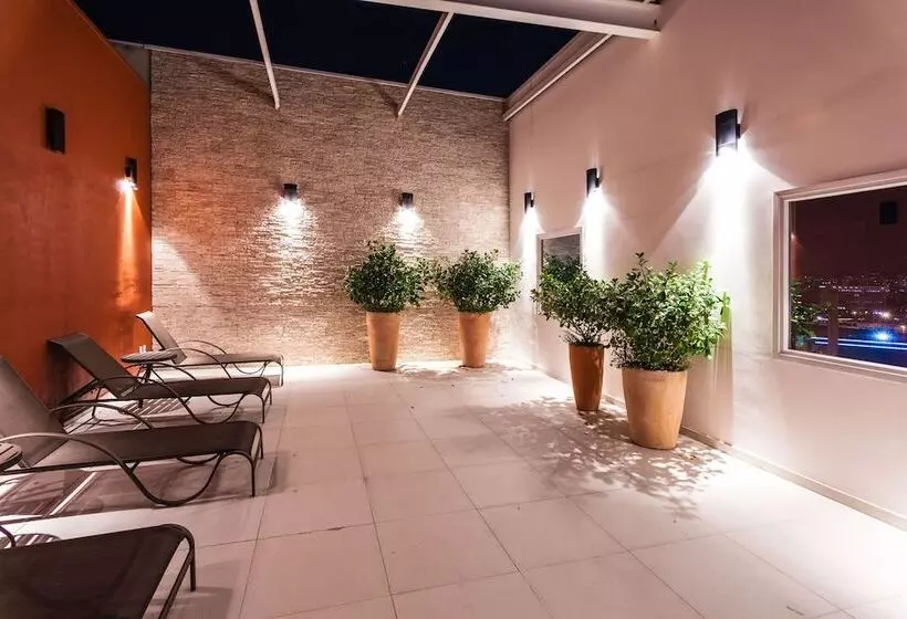 Hotelli Panamby São Paulo