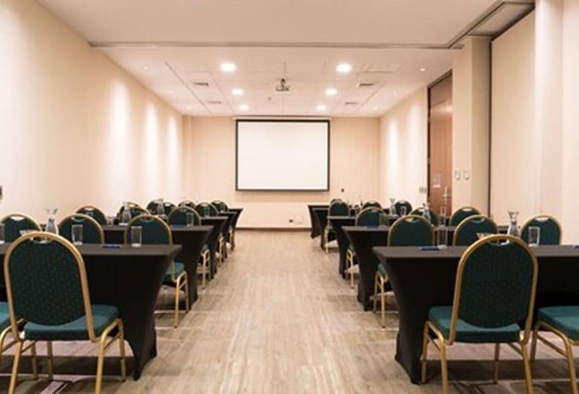 בית מלון כפרי Abba Presidente Suites Santiago