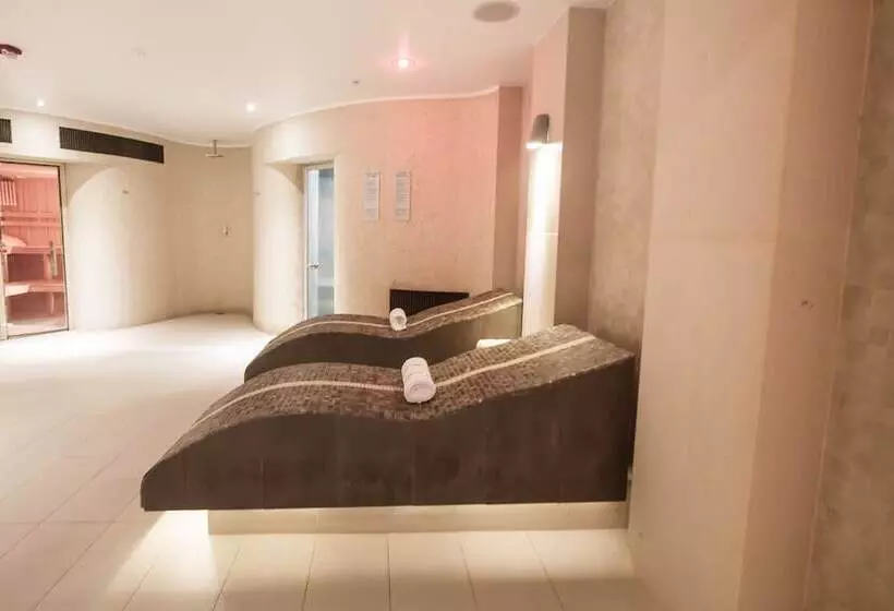 فندق Renaissance Santiago By Marriott