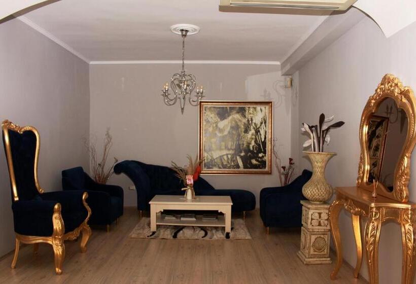 فندق Theranda Boutique