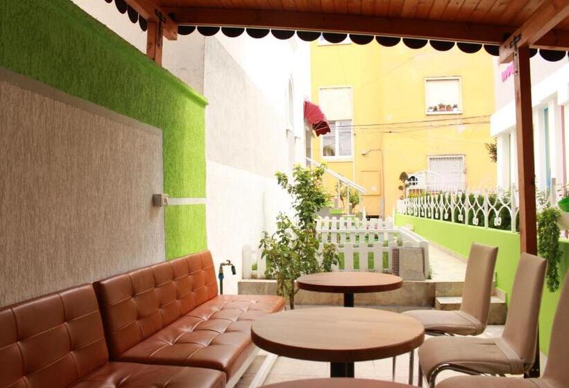 فندق Theranda Boutique