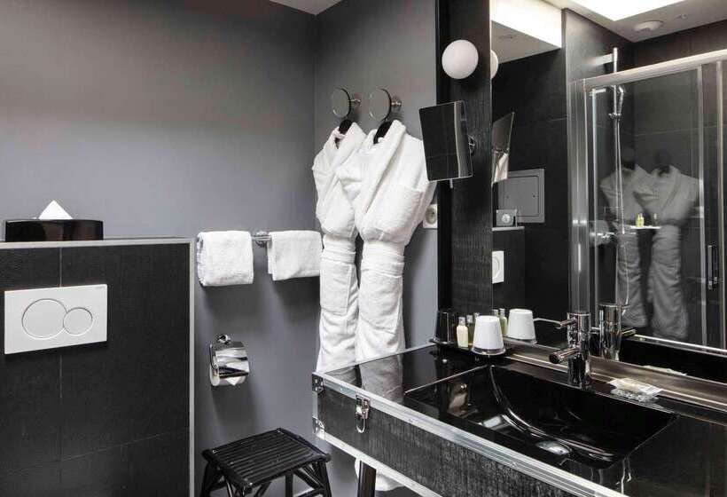 Le 123 Sebastopol Astotel