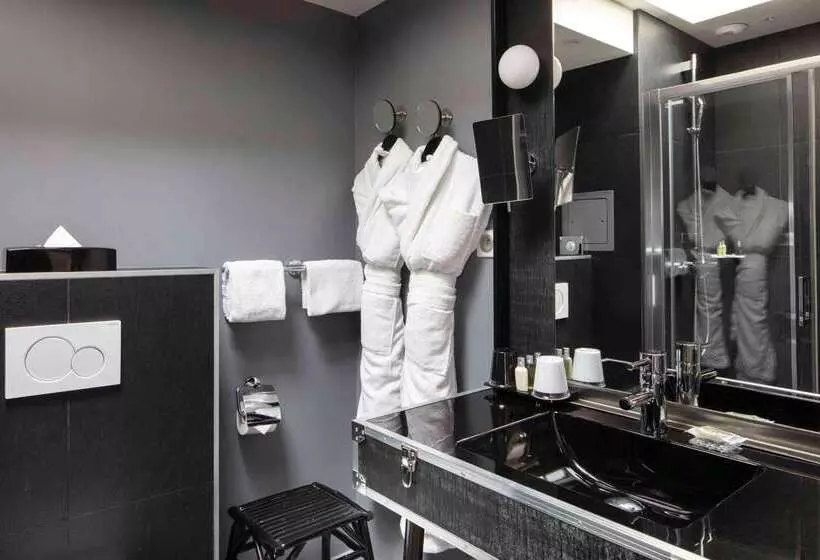 Le 123 Sebastopol  Astotel