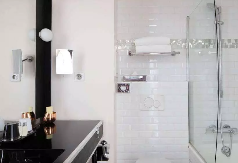 Le 123 Sebastopol  Astotel