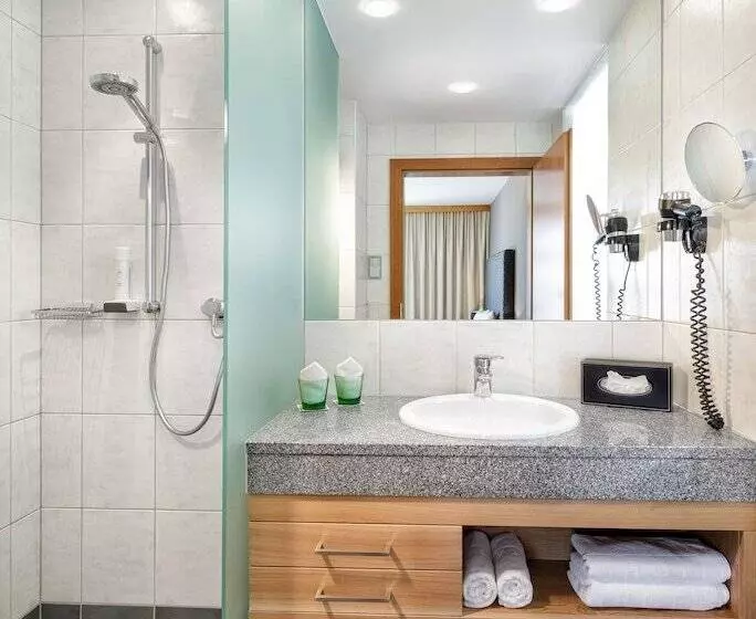 리조트 Ritzenhof   4 Sterne Superior Hotel & Spa Am See