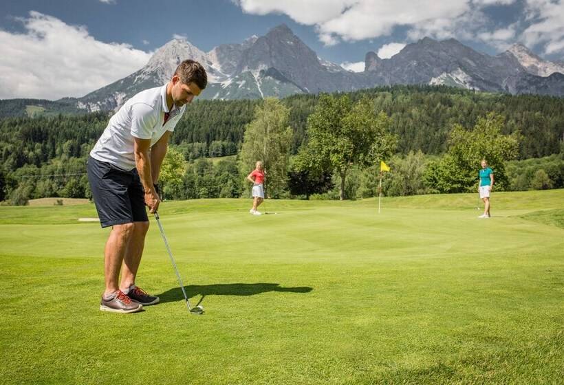 리조트 Ritzenhof   4 Sterne Superior Hotel & Spa Am See