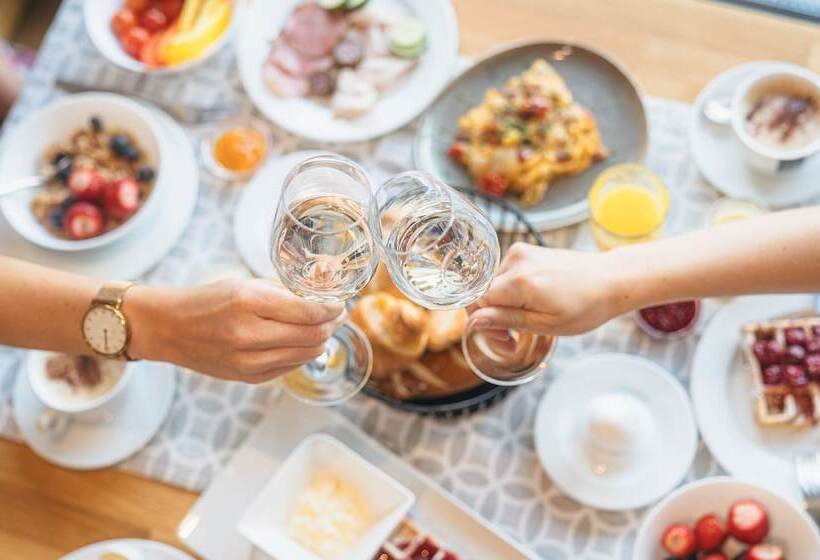 리조트 Ritzenhof   4 Sterne Superior Hotel & Spa Am See