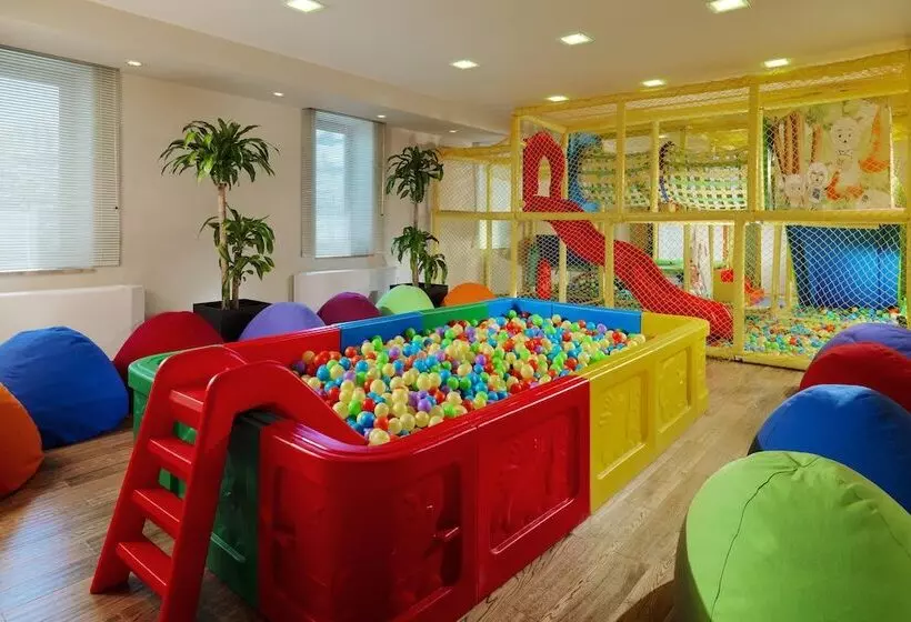 منتجع Tsaghkadzor Marriott