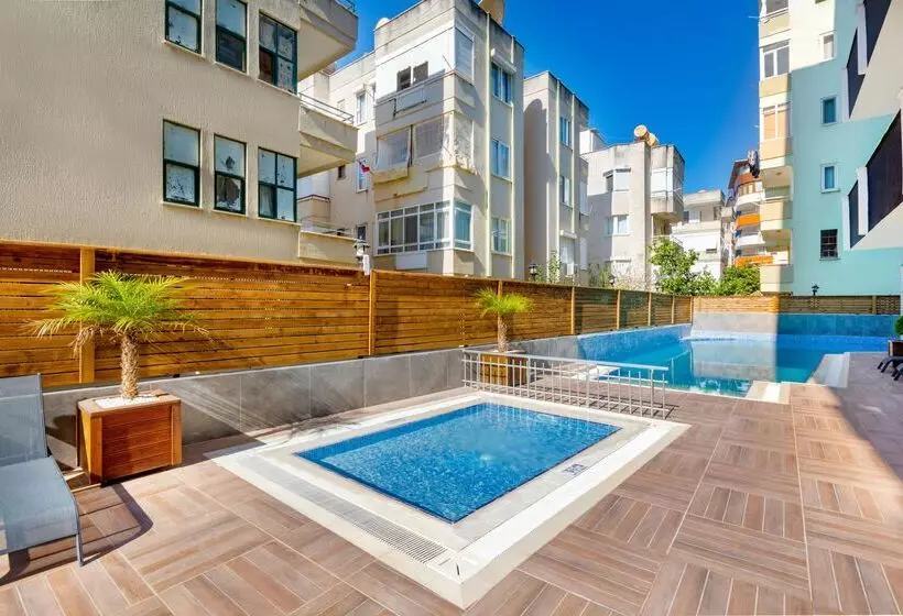 Royalisa City Apart
