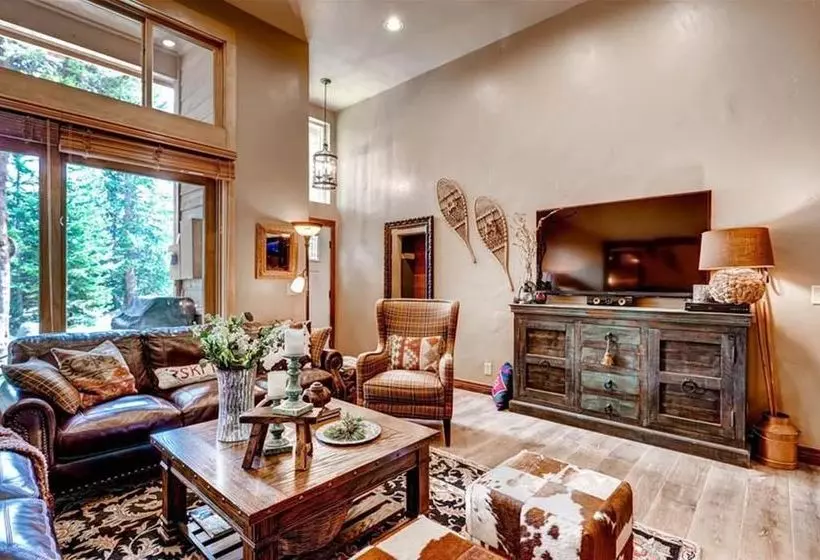 The Cedars Condominiums