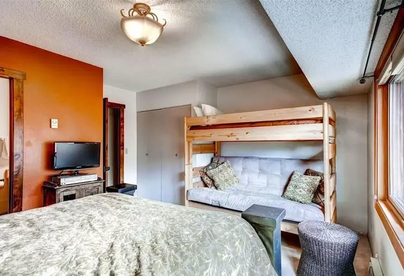 The Cedars Condominiums