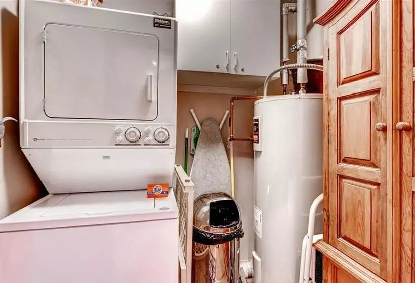 The Cedars Condominiums