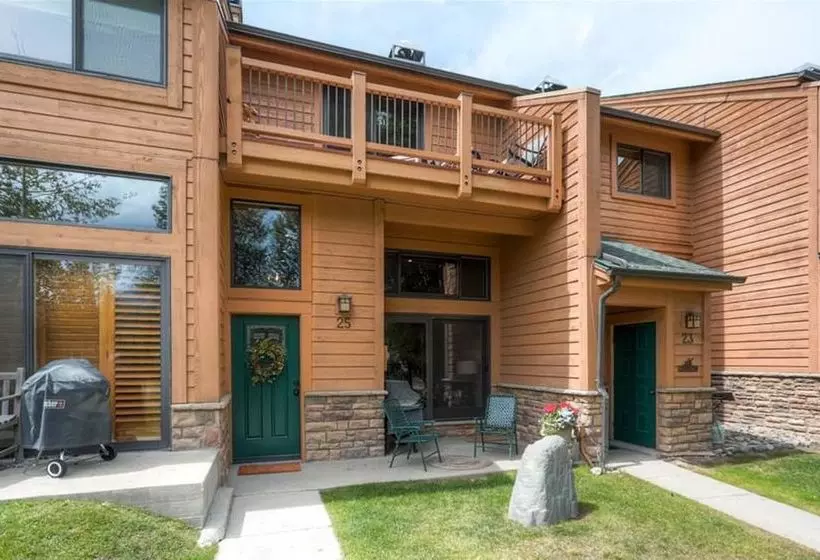 The Cedars Condominiums