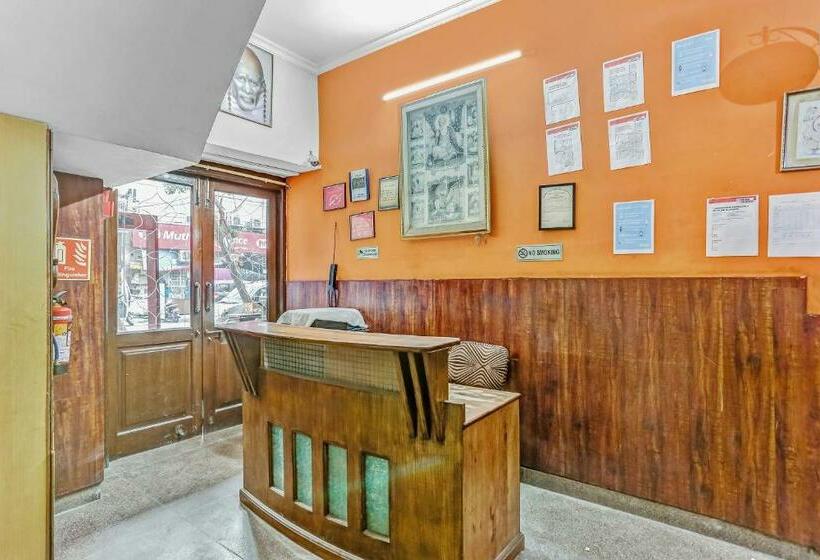 בית מלון כפרי Capital O 84517 Rock Fort In