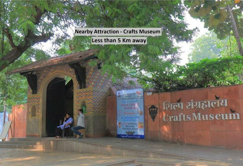 בית מלון כפרי Capital O 84517 Rock Fort In