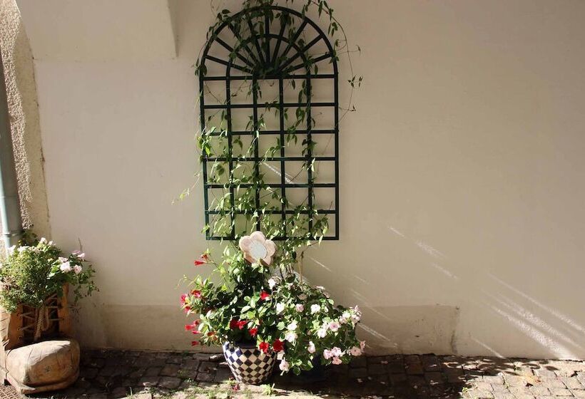 Hotel Gasthof Zum Weissen Lamm