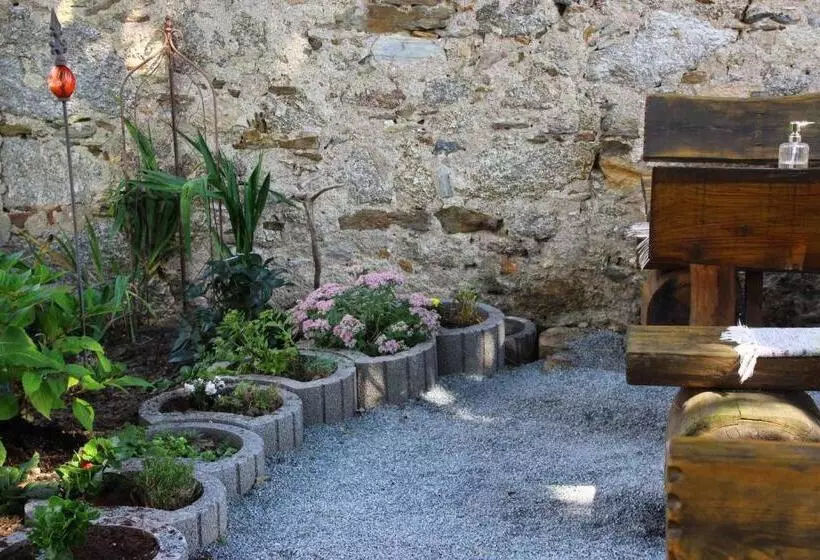 Hotelli Gasthof Zum Weissen Lamm